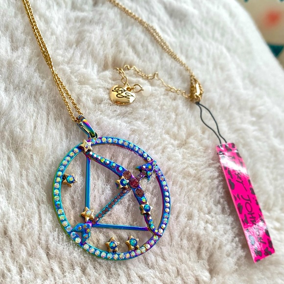BETSEY JOHNSON Two-Tone Multi-Stone Sagittarius Zodiac Pendant Necklace NWT - Picture 2 of 16